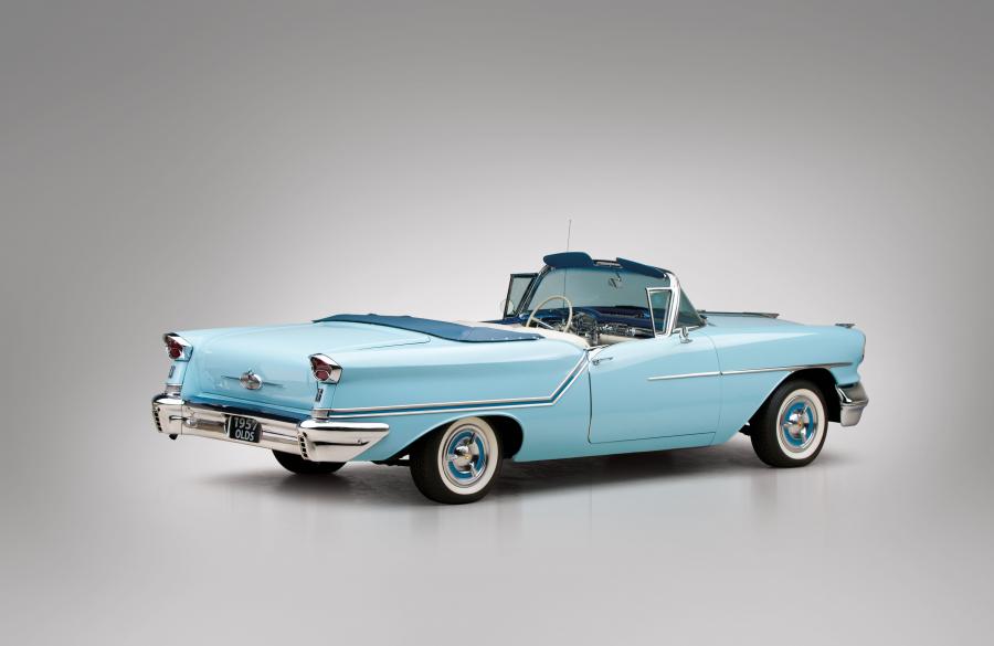  Oldsmobile Golden Rocket 88 J-2 Convertible 1957 года  (фото 20 из 21)